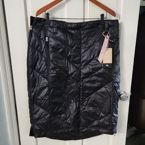 Black Quilted Knee-Length Pencil Skirt